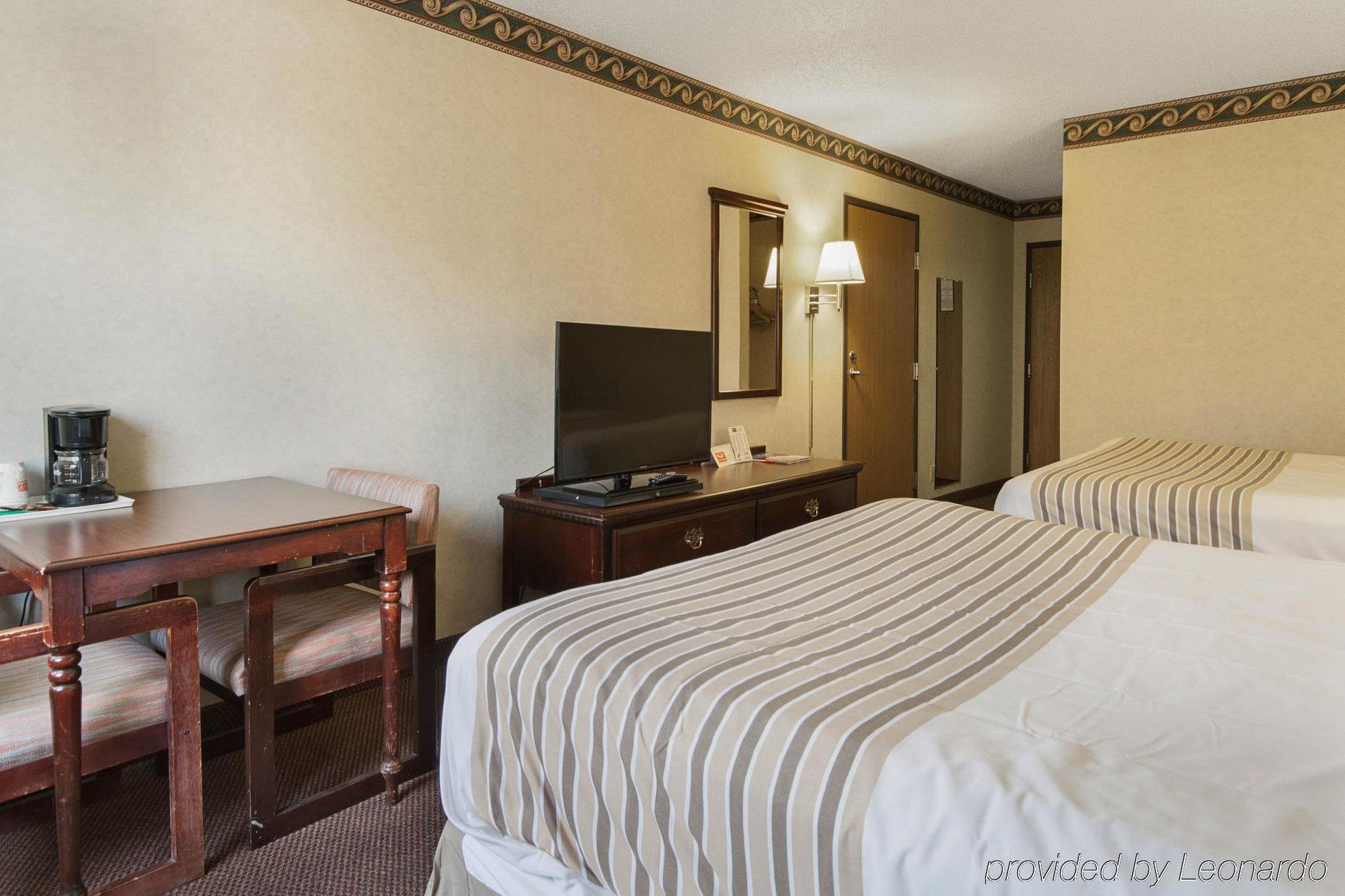 Econo Lodge Inn & Suites El Paso Extérieur photo