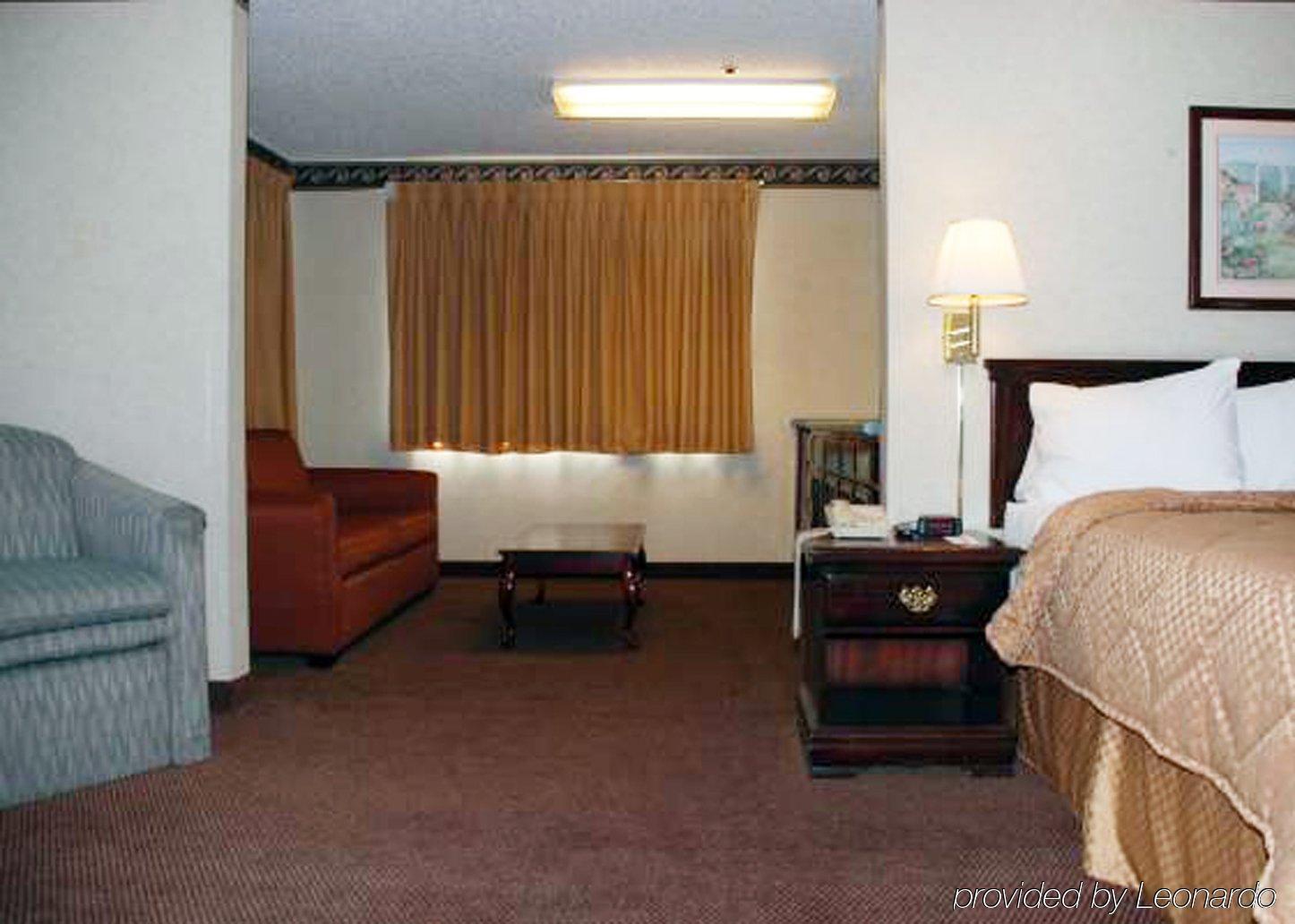 Econo Lodge Inn & Suites El Paso Chambre photo
