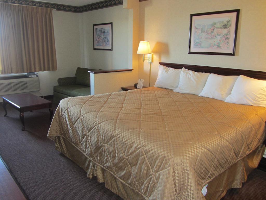 Econo Lodge Inn & Suites El Paso Extérieur photo